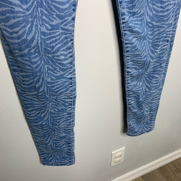 Levi's 720 High Rise Super Skinny Zebra Jeans 30 - Picture 3 of 7